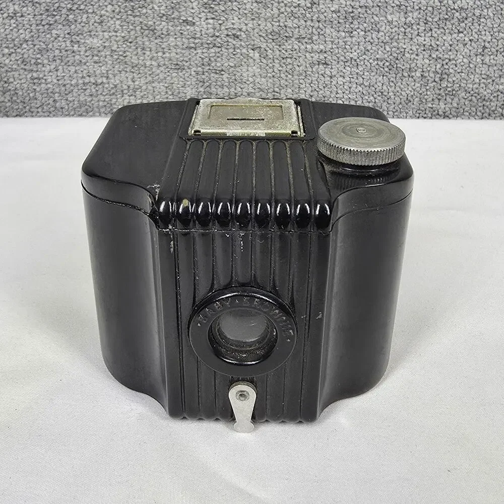 KODAK BABY BROWNIE VINTAGE CAMERA – BAKELITE – ART DECO – V127 – FUNCTIONAL